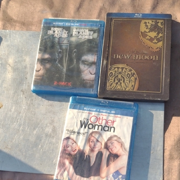 Blu-ray Movie Collection - New Moon, Planet of the Apes, The Other Woman - Picture 1 of 4